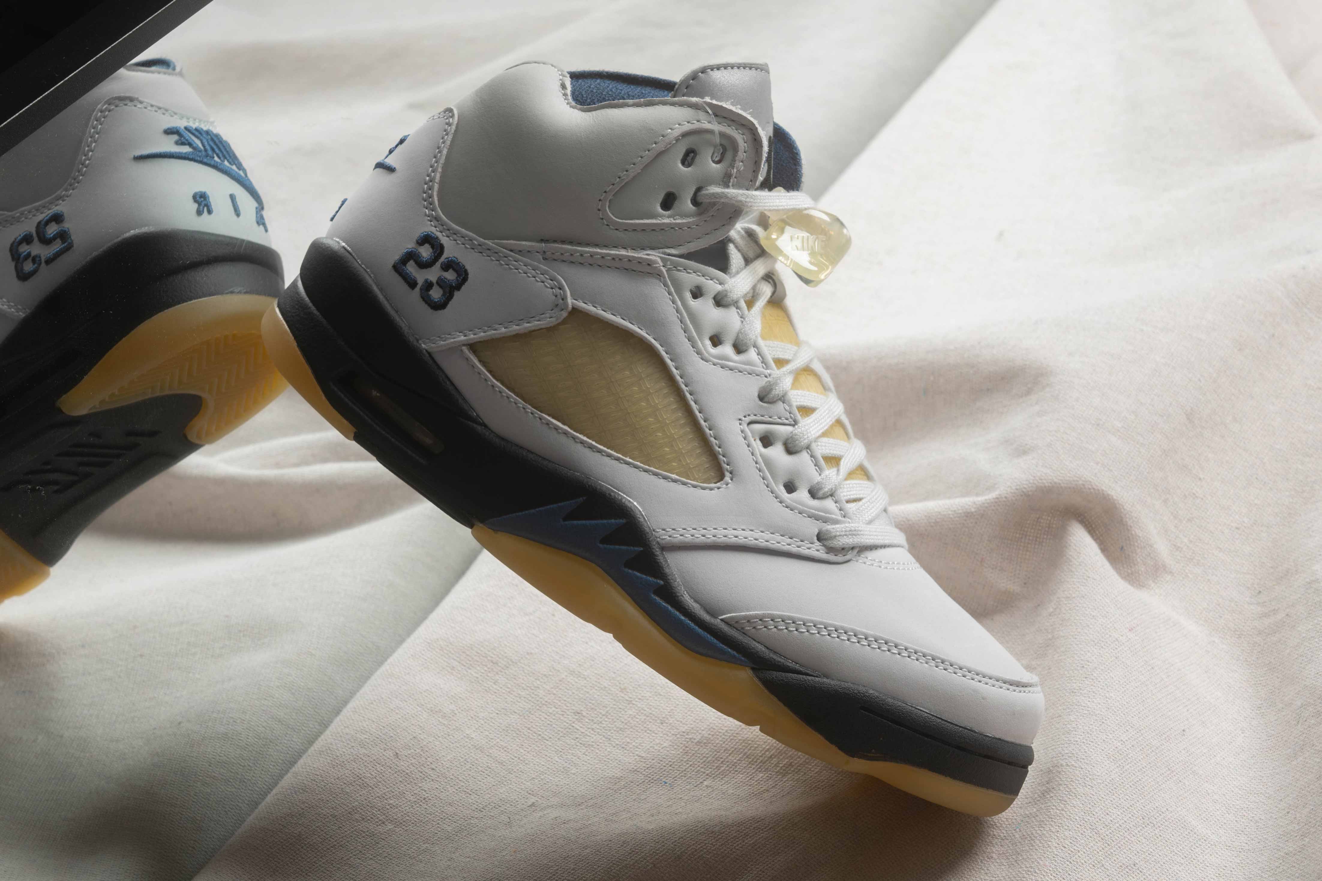 Air Jordan 5 x A Ma Maniére Women's 'Dawn' - Photon Dust/Black/Diffused Blue - Image 5