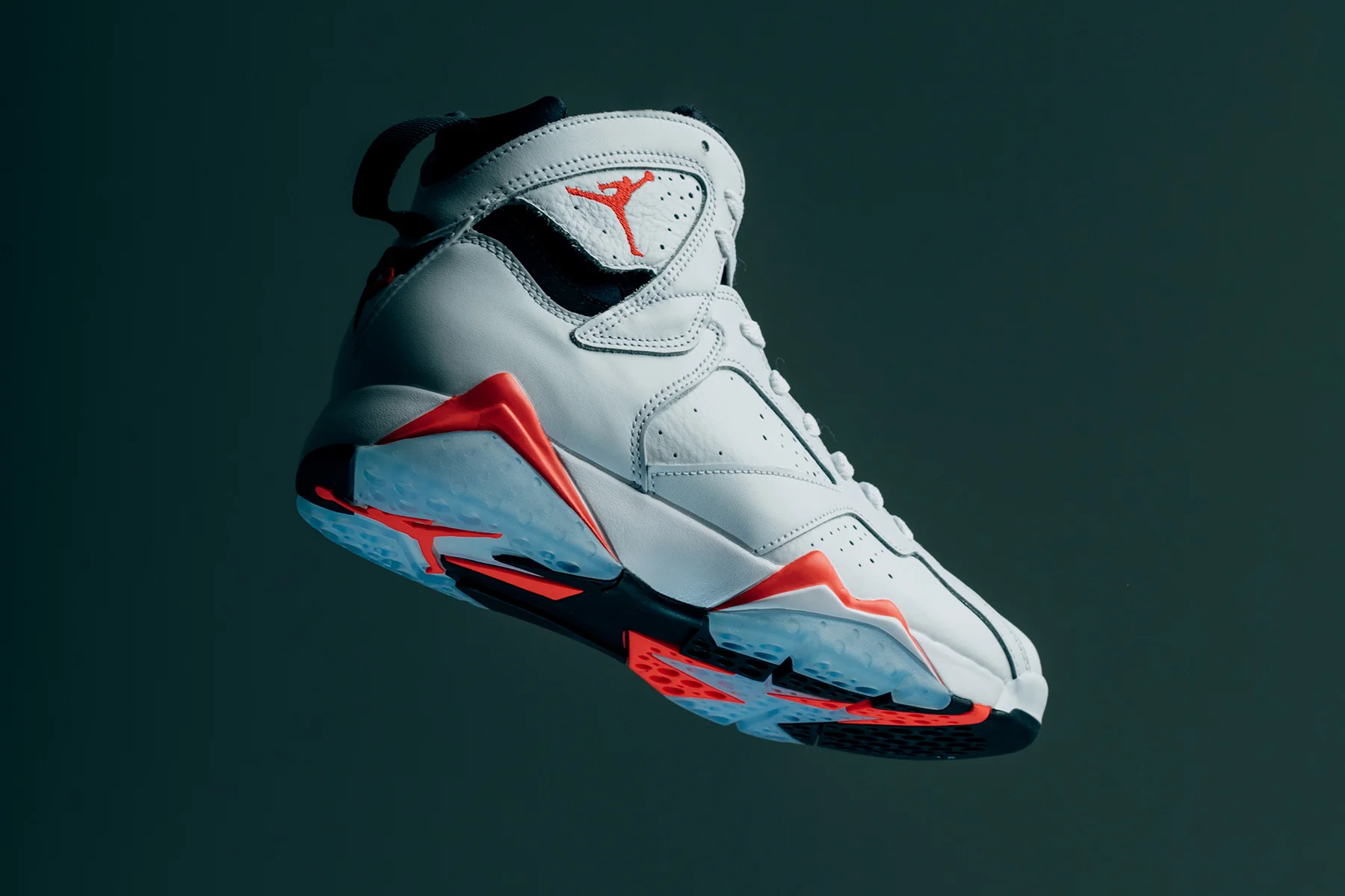 Air Jordan 7 Retro White Infrared - White/Crimson/Black - Image 5