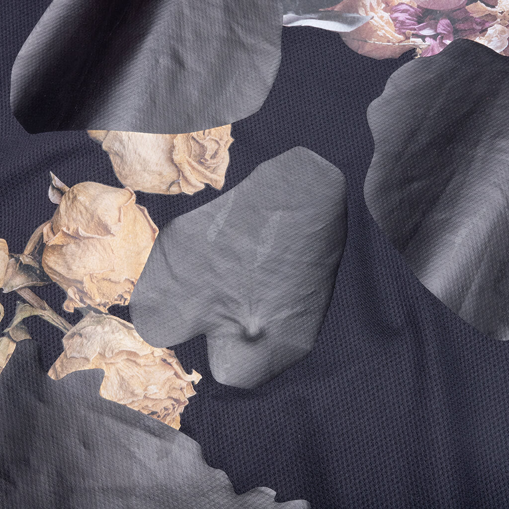 T001 T-Shirt - Black - Image 4
