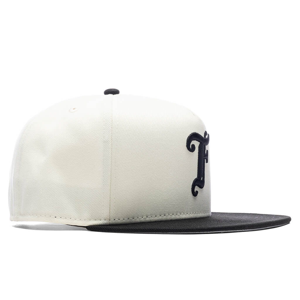 FEATURE x New Era 9Fifty A-Frame Old English F Snapback - Chrome/Black - Image 2
