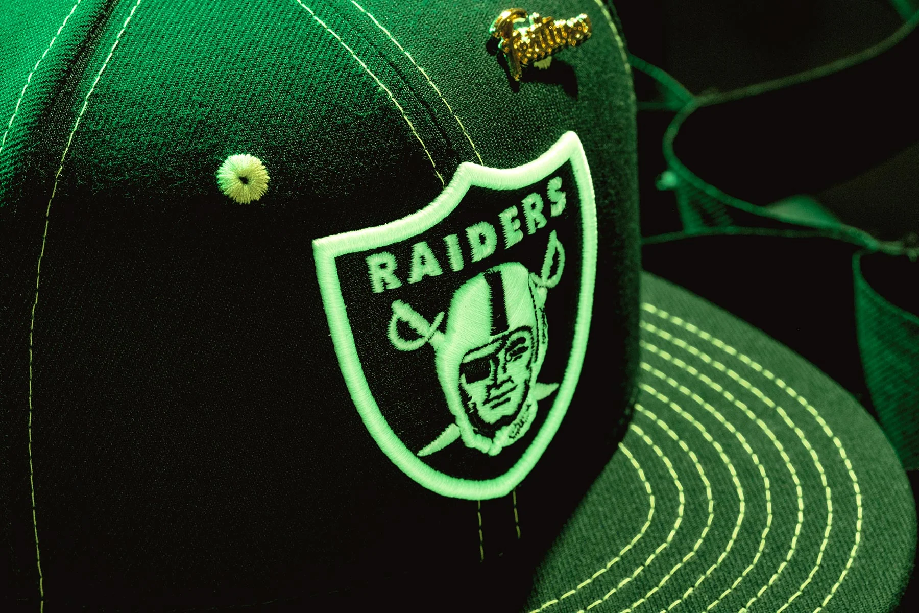 Feature x New Era "Night Vision" 59FIFTY Fitted - Las Vegas Raiders - Image 6