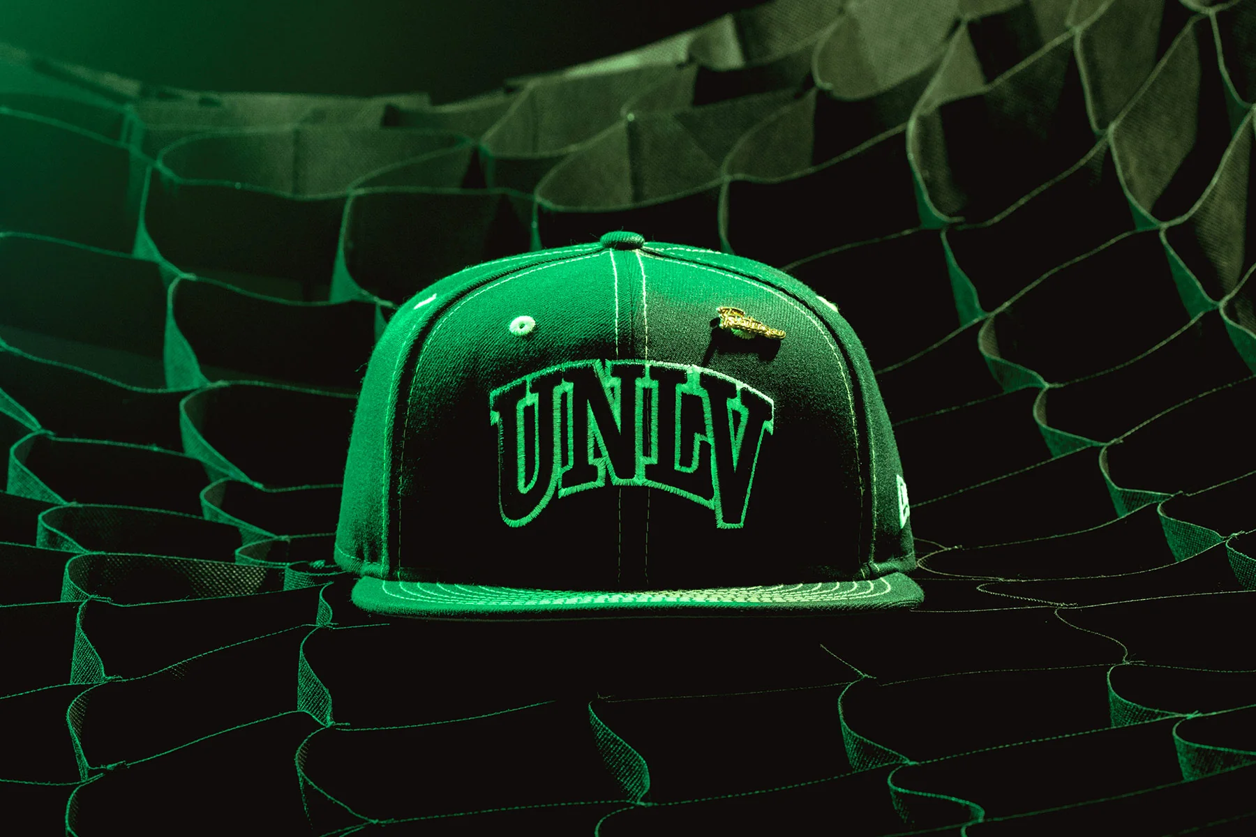 Feature x New Era "Night Vision" 59FIFTY Fitted - UNLV Rebels - Image 5