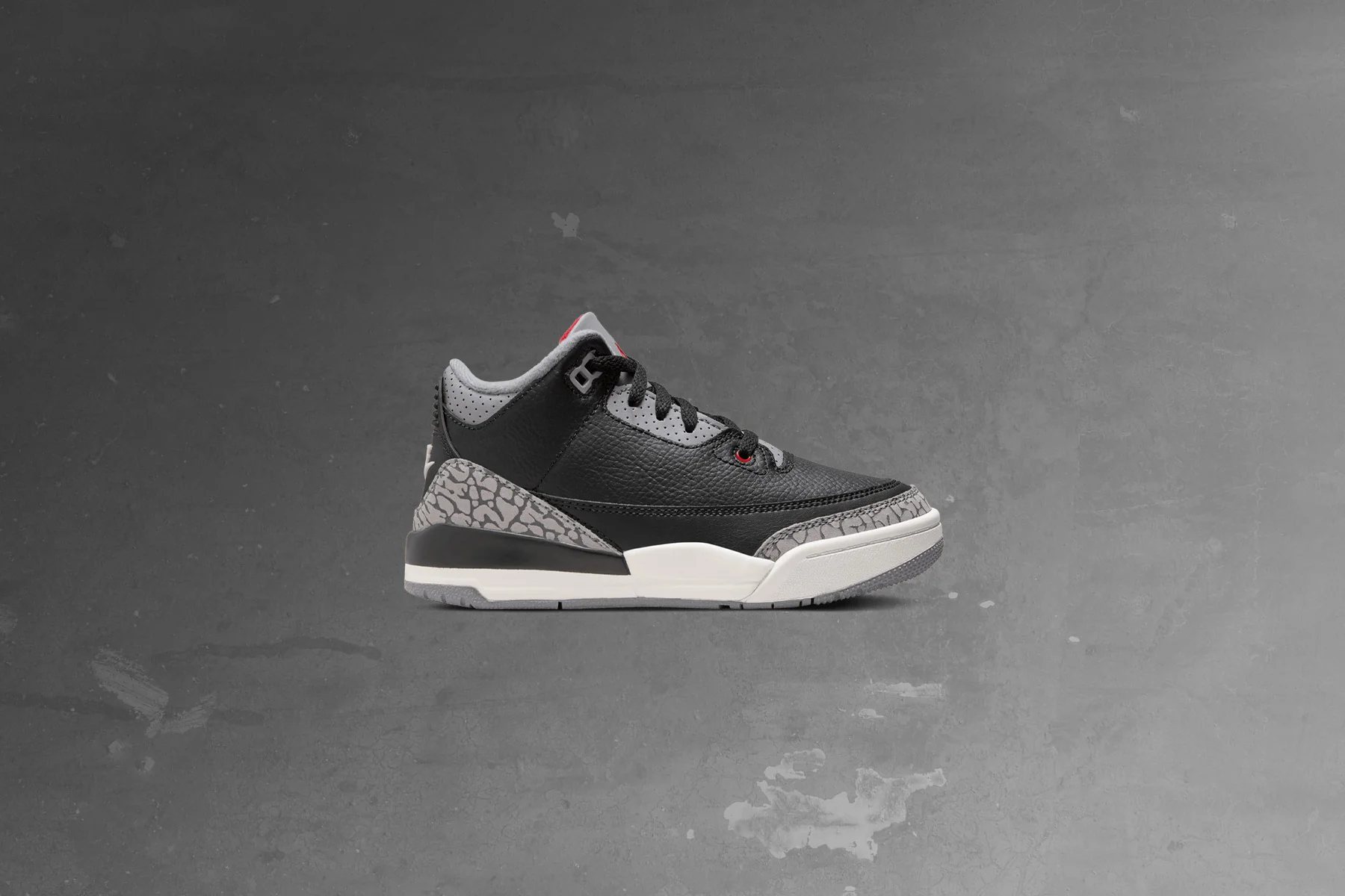 Air Jordan 3 Retro (PS) 'Black Cement' - Black/Fire Red/Cement Grey/Summit White - Image 5