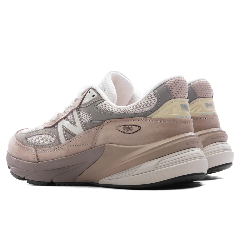 Made in USA 990v6 - Driftwood/Timberwolf/Mushroom - Image 3