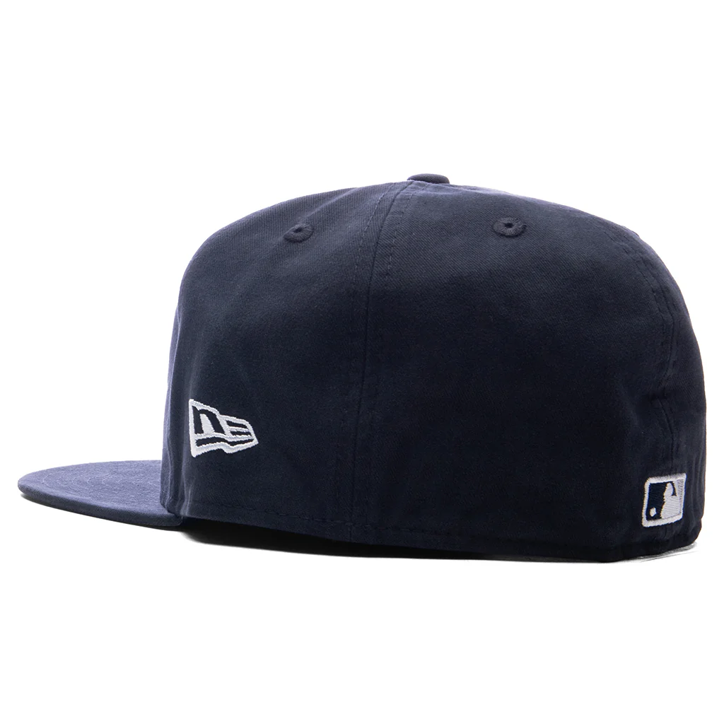 59FIFTY A-Frame Championship Side Flag - New York Yankees - Image 5