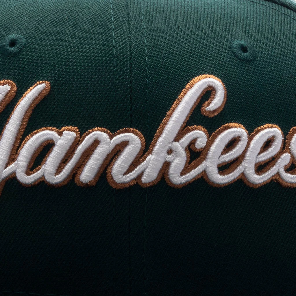 FEATURE x New Era 59FIFTY Fitted NY Yankees 100th Anniversary - Dark Green - Image 2