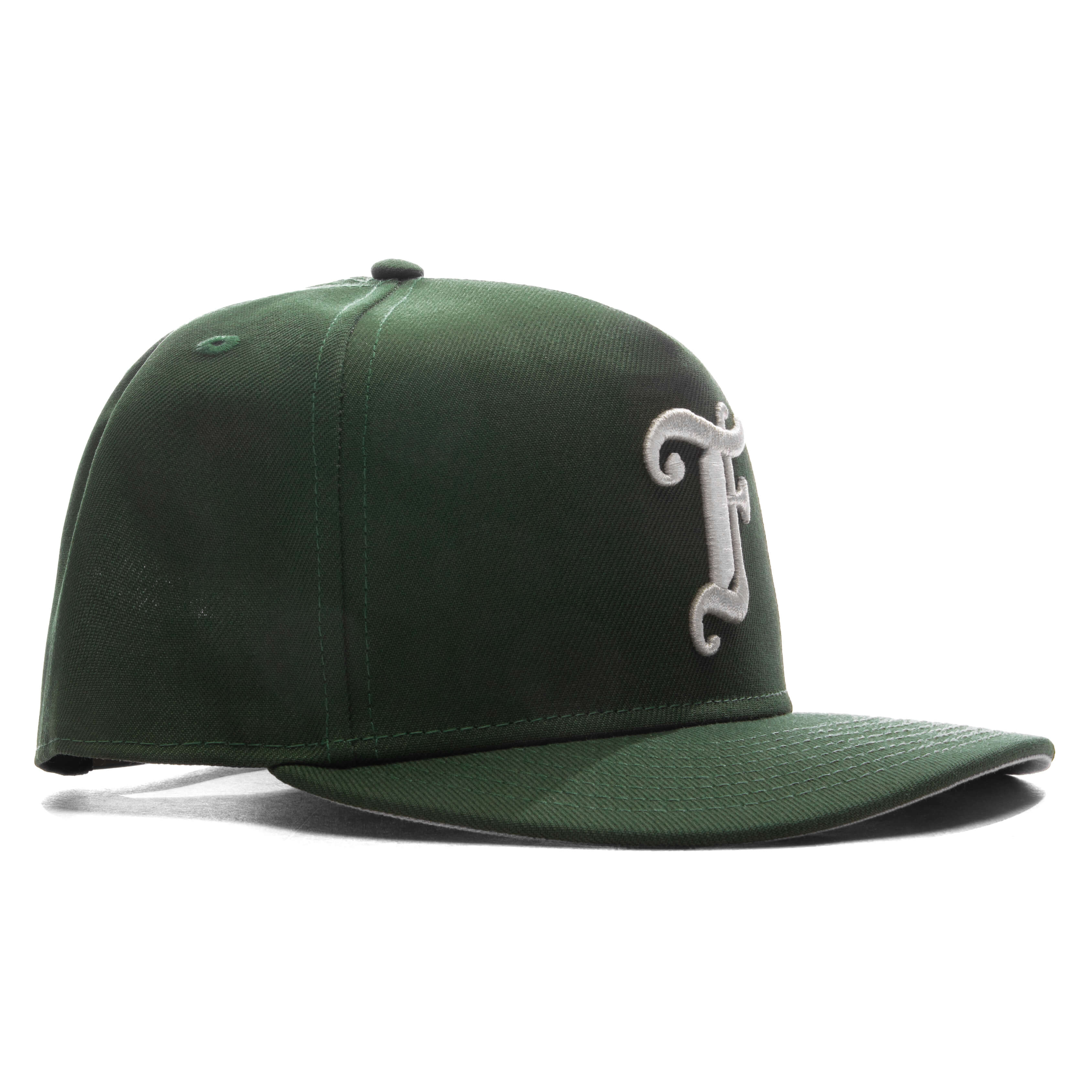 FEATURE x New Era 9FIFTY Curved A-Frame Old English F Snapback - Rifle Green - Image 3