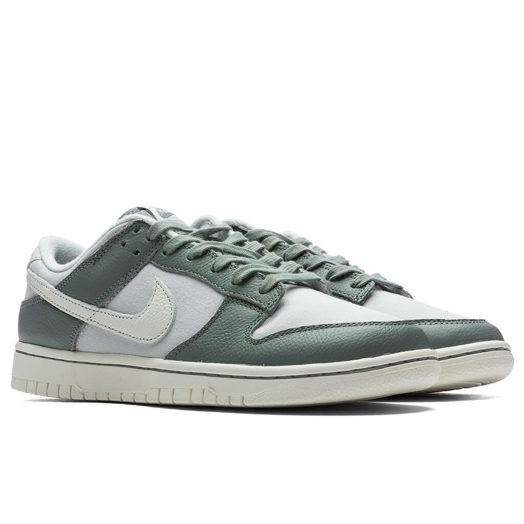 Dunk Low Retro PRM - Mica Green/Sail/Photon Dust - Image 2