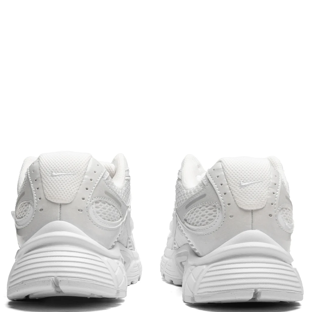 Women's V5 Runner - White/Black/Metallic Silver - Image 4