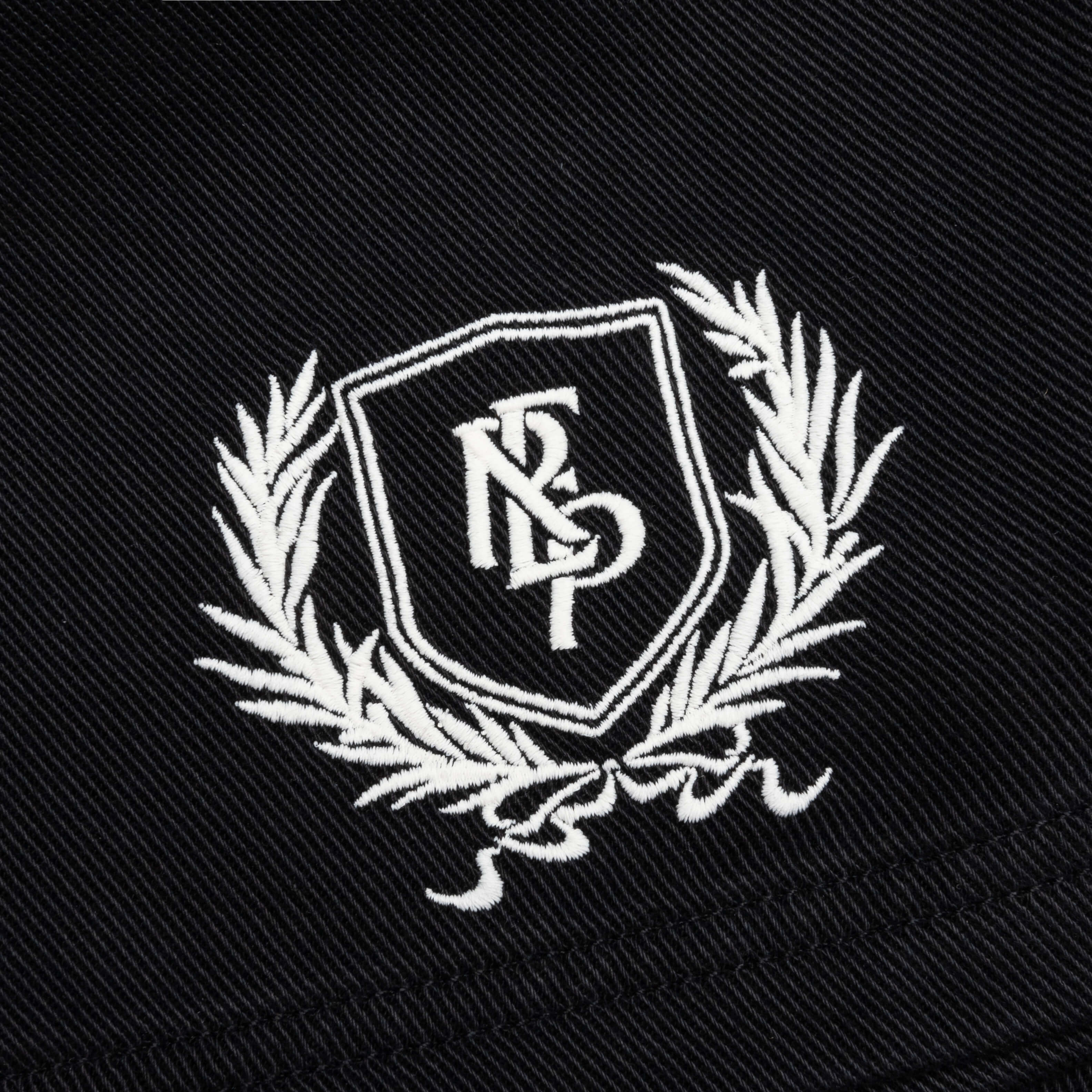Crest Short - Jet Black - Image 5