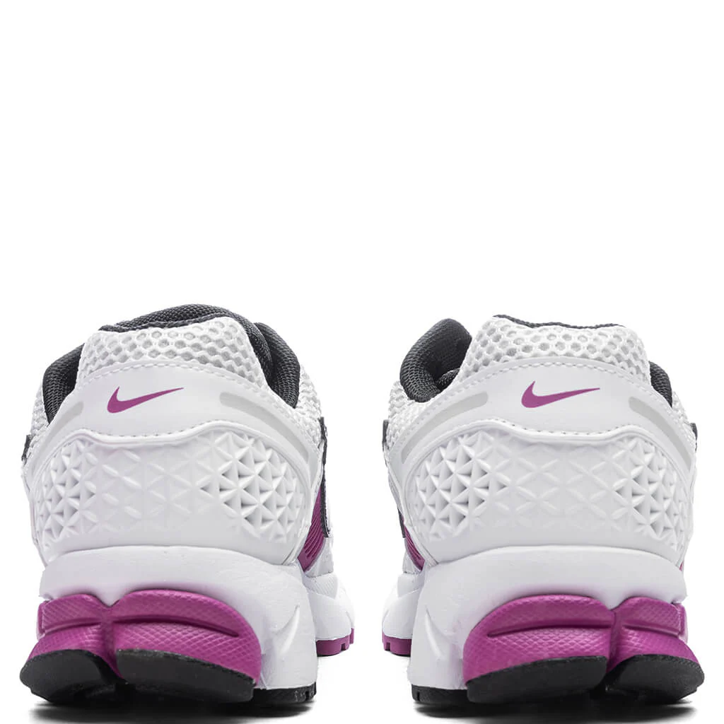 Women's Zoom Vomero 5 - Phantom/Metallic Platinum/Light Iron Ore - Image 4